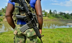 Un combattant l'Armée de libération nationale (ELN) à Alto Baudo, le 26 jnaiver 2017 en Colombie