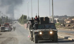 Les forces irakienne traversent Godjali, près de Mossoul, le 4 octobre 2016