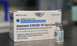 Une boîte de doses du vaccin anti-Covid Janssen, le 7 mai 2021 à Los Angeles 