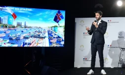 Le président de Paris 2024 Tony Estanguet s'exprimant devant la presse lors de la présentation du dispositif de la cérémonie d'ouverture des Jeux parisiens, le 13 décembre 2021