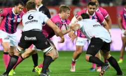 Charge de Jules Plisson avec le Stade Français contre le RCT Toulon, en Top 14, le 26 mars 2017 à Paris