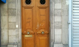 Des inscriptions antisémites découvertes le 21 février 2019 dans le XIVe arrondissement de Paris 