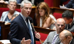 Le ministre de l'Economie français Bruno Le Maire pendant une séance de questions au gouvernement, à Paris, le 12 juin 2018