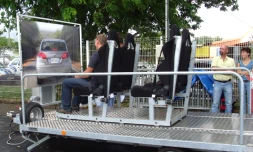 Jeudi 3 juin 2010 - Ateliers "test au choc" et "voiture tonneau" organisés par 
l'ASSER (association entreprendre pour la sécurité routière au travail) (Photo : DR)