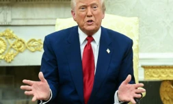 Le président américain Donald Trump dans le Bureau ovale de la Maison Blanche, le 7 avril 2025 à Washington