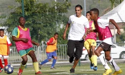 Mercredi 9 Juin 2010

Leçon de foot avec Fabrice Abriel