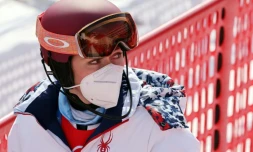 La déception de l'Américaine Mikaela Shiffrin après son parcours raté en slalom aux Jeux de Pékin à Yanqing, le 9 février 2022 