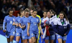 Les Françaises Selma Bacha, Delphine Cascarino, Marie-Antoinette Katoto, Eve Perisset et leurs coéquipiÚres à la fin de la rencontre de Ligue des Nations contre l'Allemagne remportée 2-1 par la France le 23 février 2024 au Groupama Stadium de Decines-Charpieu prÚs de Lyon en France