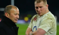 Le sélectionneur du XV d'Angleterre Eddie Jones (g) et son talonneur et capitaine Dylan Hartley aprÚs le match du Tournoi des six nations contre l'Irlande à Twickenham, le 27 février 2016