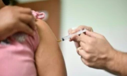 La question des vaccins obligatoires à l'école sème le trouble en Italie