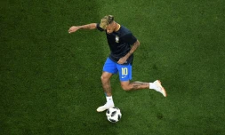 L'attaquant brésilien Neymar à l'échauffement avant le match contre la Suisse, le 17 juin 2018 à Rostov