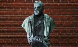 La statue d'Alfred Nobel le 3 octobre 2011 à l'institut Krolinska à Stockholm