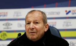 Rolland Courbis, assistant de l'entraîneur de Caen Fabien Mercadal, en conférence de presse au stade Michel-d'Ornano, le 22 février 2019