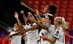 La joie des joueuses de Lyon victorieuses en demi-finale de la Ligue des champions face au Paris-SG, à Bilbao, le 26 août 2020