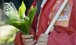 Des syndicats CGT, SUD et FSU réunis dans le collectif "Front social", vont défiler le 1er mai à Paris pour appeler "à battre les deux candidats" à la présidentielle