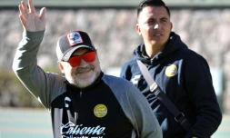 L'entraîneur argentin de l'équipe mexicaine de 2e division Dorados de Sinaloa, Diego Armando Maradona, au stade Universitario Alberto "Chivo" Cordova, à Toluca, au Mexique, le 26 janvier 2019