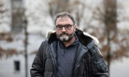 Frédéric Péchier arrive au palais de justice de Besançon le 8 mars 2023