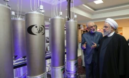 Le président iranien Hassan Rohani avec le directeur de l'agence nucléaire iranienne Ali Akbar Salehi lors de la journée de l'énergie nucléaire le 9 avril 2019 à Téhéran