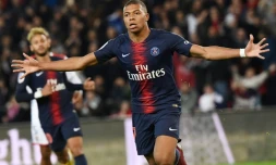 L'attaquant du PSG Kylian Mbappé vient de marquer contre Lyon en Ligue 1 le 7 octobre 2018 au Parc des Princes  