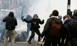 Echauffourées à Paris pendant un rassemblement contre le réchauffement climatique, le 29 novembre 2015