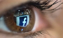 Le réseau social Facebook a revu mercredi à la hausse, à quelque 87 millions, le nombre d'utilisateurs dont les données ont été récupérées à leur insu par la firme Cambridge Analytica.