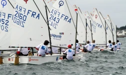Voile - championnat de France Minimes Optimist à Quiberon (Photo Franck Gicquiaud/Littoral-ouest-photos.com)