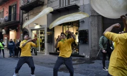 Valse de pizzas à Naples pour célébrer l'inscription au patrimoine immatériel de l'Unesco, le 7 décembre 2017