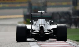 L'Allemand Nico Rosberg au volant de sa Mercedes lors du GP de Chine de Formule 1, le 17 avril 2016 à Shanghai