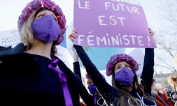 Des militantes Femen partipent à une manifestation en faveur des droits des femmes place de la République à Paris, le 7 mars 2021 