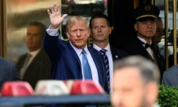 L'ancien président américain Donald Trump quitte la Trump Tower pour être entendu par la justice, le 13 avril 2023 à New York