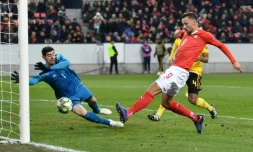 L'attaquant suisse Haris Seferovic marque contre la Belgique en Ligue des nations, le 18 novembre 2018 à Lucerne