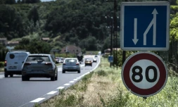 Le nombre de morts sur les routes de France métropolitaine a atteint un plus bas historique en 2018, avec 3.259 tués, soit neuf de moins que le précédent "record" de 3.268 morts enregistré en 2013, a annoncé lundi le Premier ministre Edouard Philippe