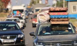 Des Palestiniens transportant leurs affaires fuient aprÚs l'avertissement de l'armée israélienne de quitter leurs maisons et de se déplacer vers le sud avant une offensive terrestre, le 13 octobre 2023 à Gaza