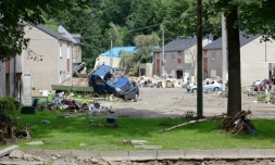 Dans une rue de Trooz, en Belgique, le 13 août 2021, un mois après des crues meurtrières 