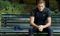 L'opposant russe Alexeï Navalny sur un banc à Berlin. Photo postée sur son compte Instagram @navalny le 21 septembre 2020