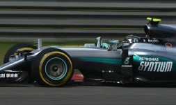 Nico Rosberg, pilote de l'écurie Mercedes AMG, lors du Grand Prix de China, le 17 avril 2016 à Shanghai