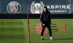 Le technicien Unai Emery lors d'une séance d'entraînement du PSG à Saint-Germain-en-Laye, le 13 février 2017