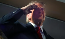 Donald Trump avant le début du match 3 de la finale NBA au Madison Square Garden de New York