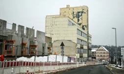 Un chantier situé sur l'ancien site de production du fabricant de systèmes électriques pour carrosseries Kostal, le 16 janvier 2025 à Lüdenscheid, dans l'ouest de l'Allemagne  