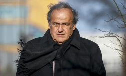 L'ancien président de l'UEFA Michel Platini arrive à son procès à Muttenz (Suisse) le 4 mars 2025