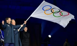 Les présidents des régions Auvergne-RhÎne-Alpes, Fabrice Pannekoucke (g) et
Provence-Alpes-CĂŽte dâAzur, Renaud Muselier, hĂŽtes des Jeux d'hiver 2030, lors de la cĂ©rĂ©monie de clĂŽture de JO de Milan Cortina, le 23 fĂ©vrier 2026 Ă VĂ©rone