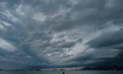 Nuages orageux le 20 mai 2025 dans le sud-est de la France, ici à Cannes