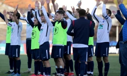 Les joueurs de Bergerac vainqueurs du FC Metz au Stade de Campréal, dans l'une des grosses surprises des 32e de finale de la Coupe de France, le 19 décembre 2021