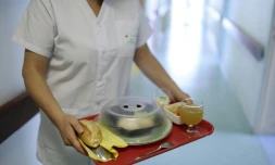 Viande nerveuse, purée insipide... c'est bien connu, à l'hÎpital, "on n'envoie pas du Bocuse"