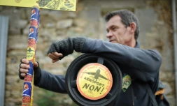 Manifestation contre la projet du transfert de l'aéroport nantais à une vingtaine de kilomètres plus au nord, à Notre-Dame-des-Landes (Loire-Atlantique), le 8 octobre 2016