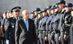 Le ministre de l'Intérieur Gérard Collomb inaugure un nouvel hôtel de police à La Rochelle (Charente-Maritime), le 28 octobre 2017