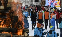 L'hommage au skieur de l'équipe de France David Poisson, décédé tragiquement au Canada lors d'une chute à l'entraînement, le 28 novembre 2017 à Peisey-Nancroix