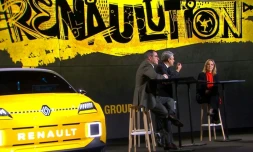 Lors de la présentation de la nouvelle stratégie de Renault, au siège du groupe à Boulogne-Billancourt, le 14 janvier 2021