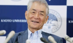 Le Japonais Tasuku Honjo, lauréat lundi du prix Nobel de médecine 2008, donne une conférence de presse à Kyoto le 1er octobre 2018