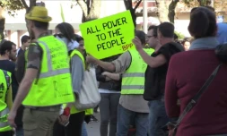 Des "gilets jaunes" participent , le 26 octobre 2019 à  Saint-Étienne, à une manifestation "nationale", donnant lieu à des face-à-face tendus avec les forces de l'ordre qui ont usé à plusieurs reprises de gaz lacrymogènes